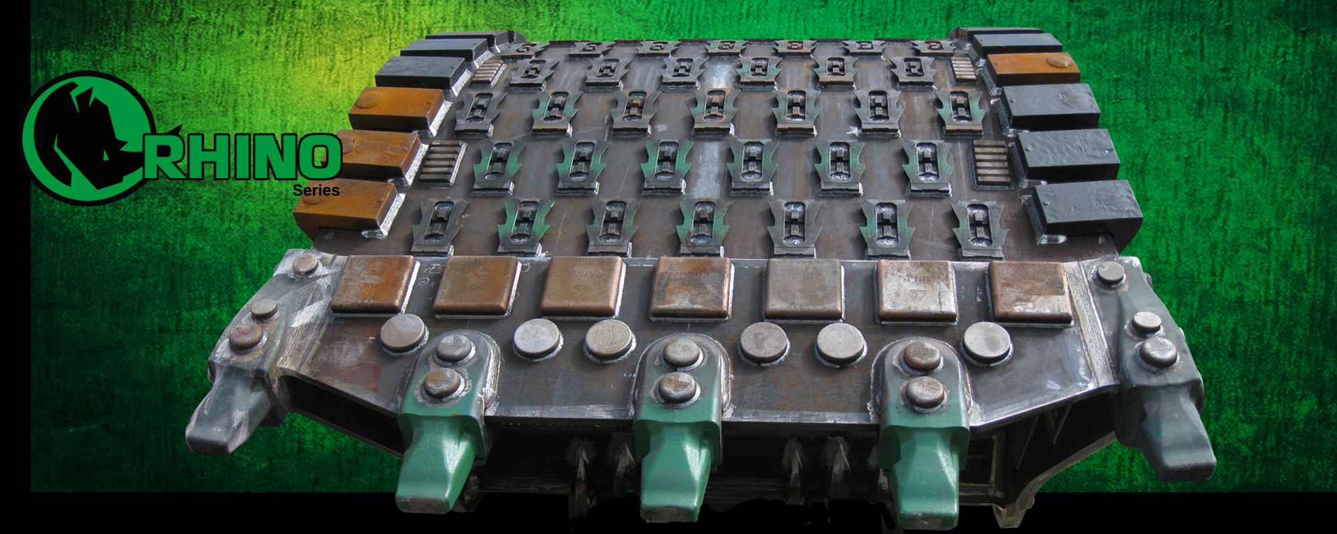 Heavy duty armoured buckets for mining excavators